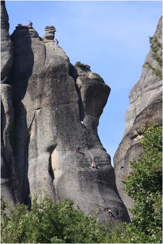 Kletterer auf einer Felssule / Climbers on a rock pillar