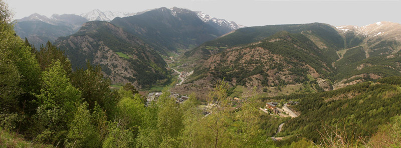 Anklicken zum Vergrern / Click for larger picture. Andorra Panorama 5.2005