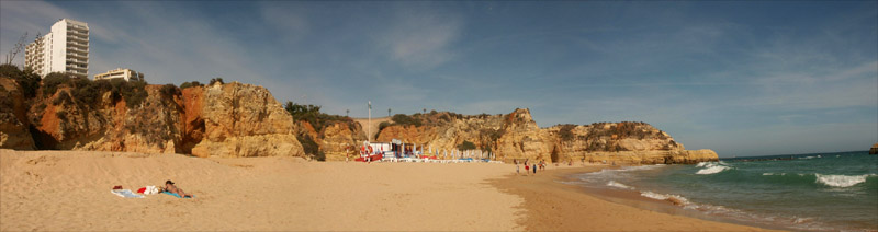Anklicken zum Vergrern / Click for larger picture. Praia da Rocha Beach Panorama 5.2005