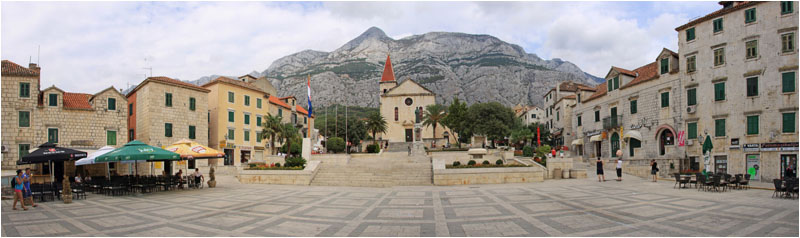 Der Kacicplatz, Makarska / Kacic Square, Makarska