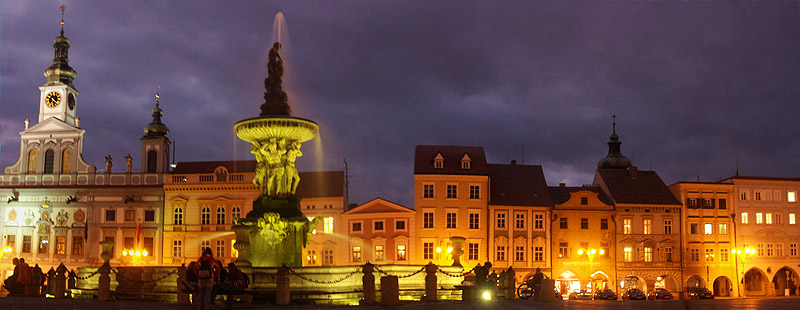 Anklicken zum Vergrern / Click for larger picture. Ceske Budejovice/Budweis Panorama 10.2005