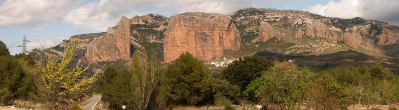 Anklicken zum Vergrern / Click for larger picture. Aguero und Felsen / and cliffs