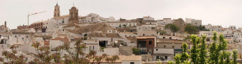 Anklicken zum Vergrern / Click for larger picture. Baena Panorama 4.2005