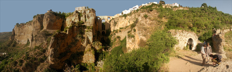Anklicken zum Vergrern / Click for larger picture. Ronda  Panorama 5.2005