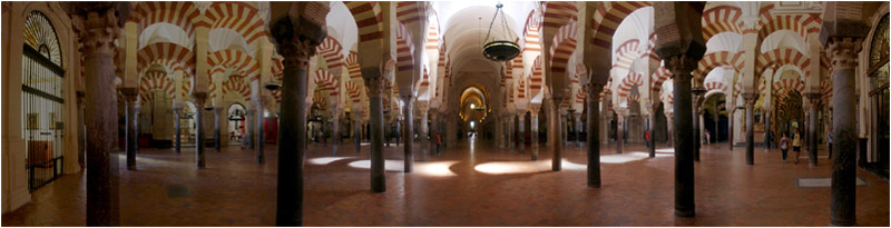 Anklicken zum Vergrößern / Click for larger picture. Mezquita Codoba  Panorama 4.2005