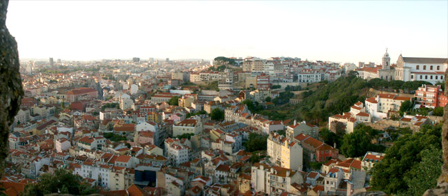 Anklicken zum Vergrößern / Click for larger picture. Lissabon/Lisbon Panorama 5.2005
