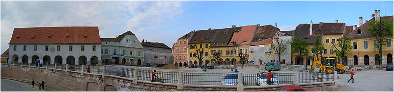 Anklicken zum Vergrößern / Click for larger picture. Sibiu 5.2006