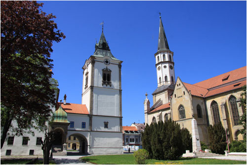 Jakobuskirche (re) und Altes Rathaus, Leutschau / St. James' Church (r) and Old Town Hall,  Levoca