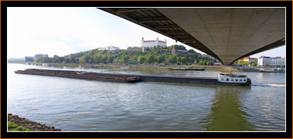 Neue Brcke und Donau, Bratislava / New Bridge and Danube, Bratislava
