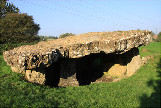 Megalithanlage / Megalithic burial chamber, Tinkinswood, Wales   