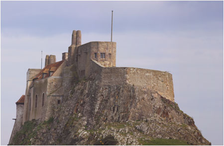 Lindisfarne, die Burg / the castle